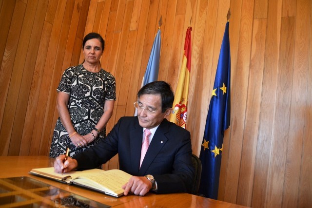 Unha delegación da Prefectura de Wakayama (Xapón) visita o Parlamento de Galicia